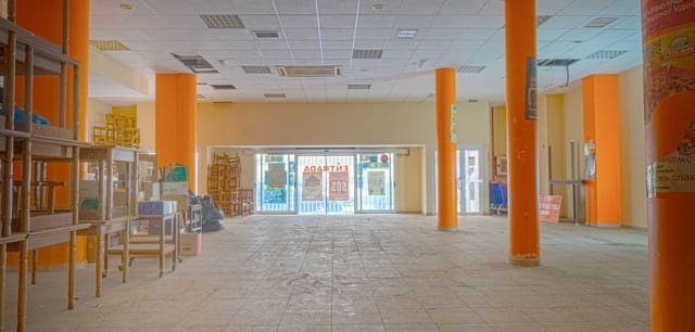 1 soveværelse Erhverv til salg i Avenida Habaneras - Curva de Palangre, Torrevieja - € 420.000 (Ref: 9157683)