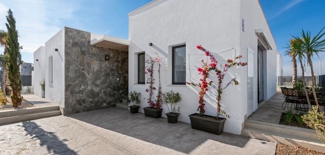 3 Zimmer Villa zu verkaufen in Mar de Cristal, Cartagena mit Pool - 549.000 € (Ref: 9157689)