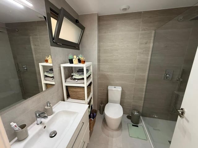 2 makuuhuone Huoneisto myytävänä paikassa Orihuela Costa mukana uima-altaan - 269 000 € (Ref: 9299098)