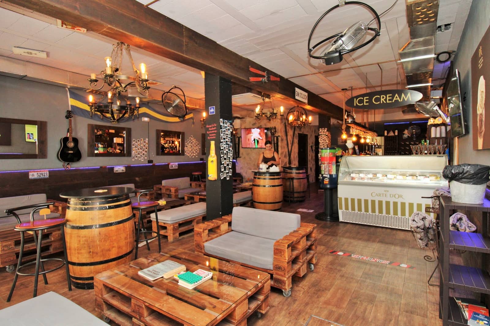 Commerciale in vendita in Villamartin - 299.000 € (Rif: 9299159)