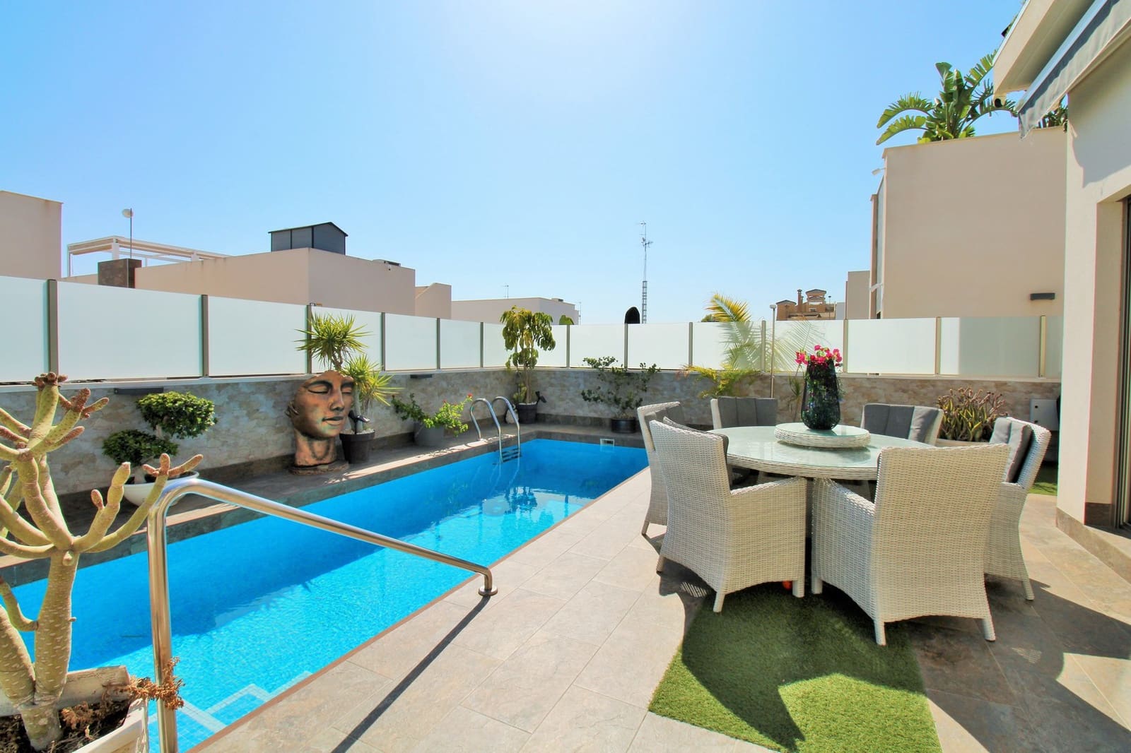 4 bedroom Villa for sale in Villamartin - € 477,000 (Ref: 9299161)