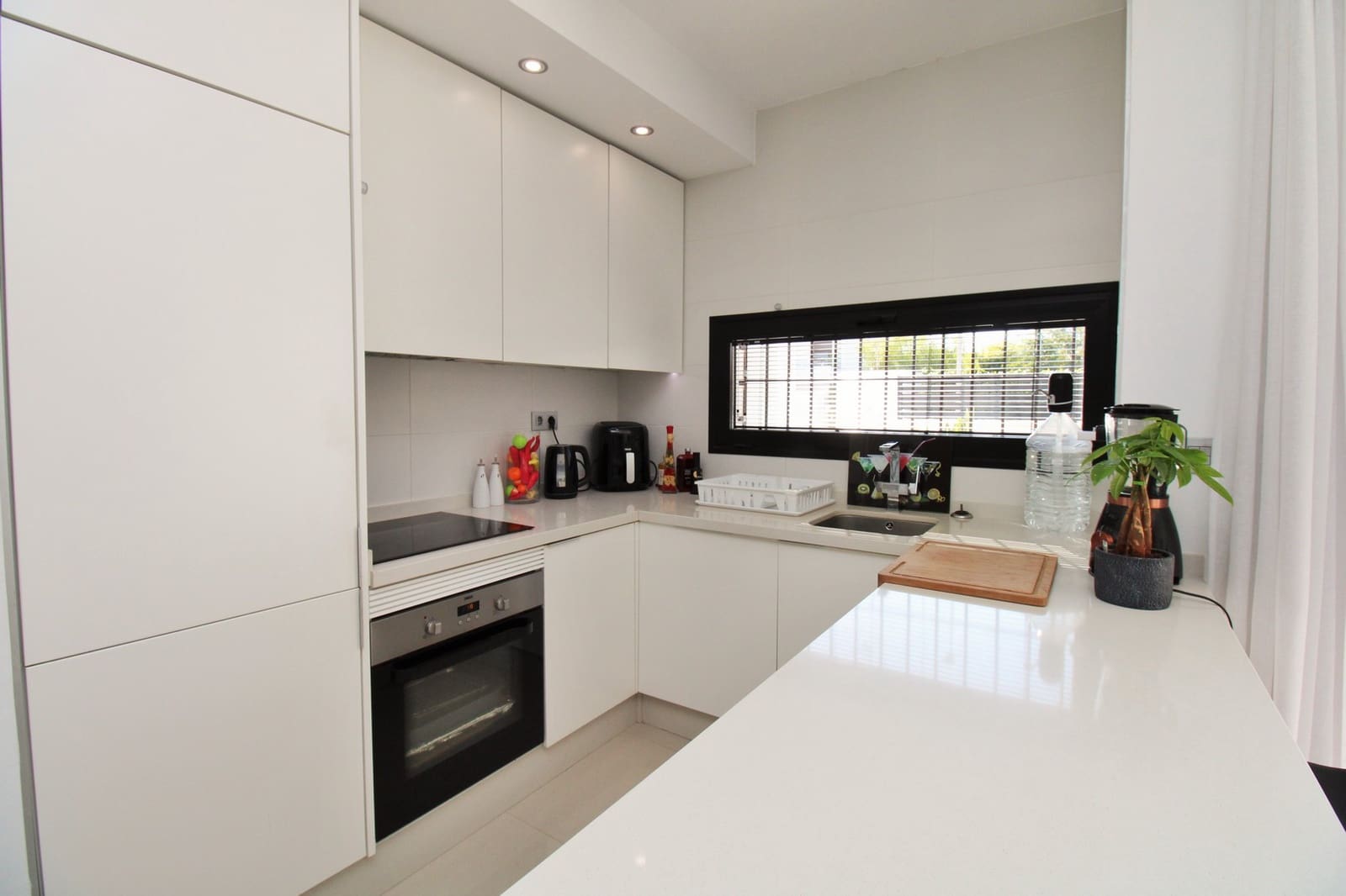 3 bedroom Villa for sale in Villamartin - € 405,000 (Ref: 9299167)