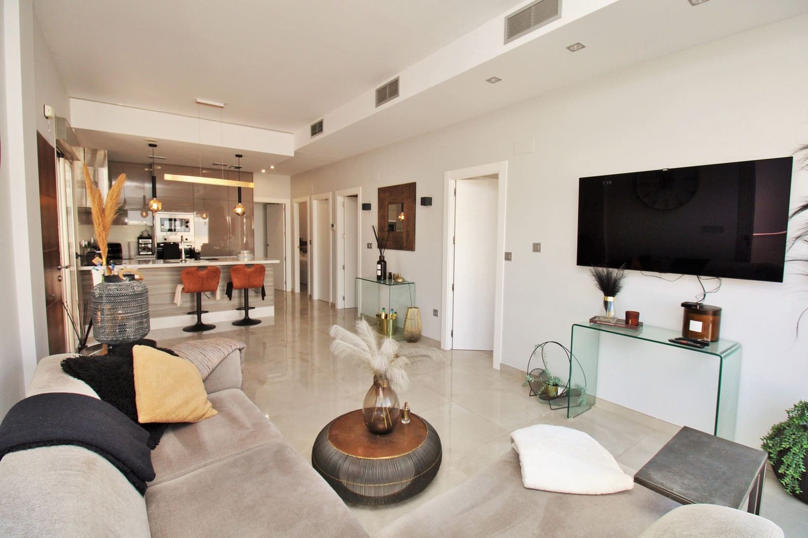 3 bedroom Villa for sale in Villamartin with pool - € 369,950 (Ref: 9299168)