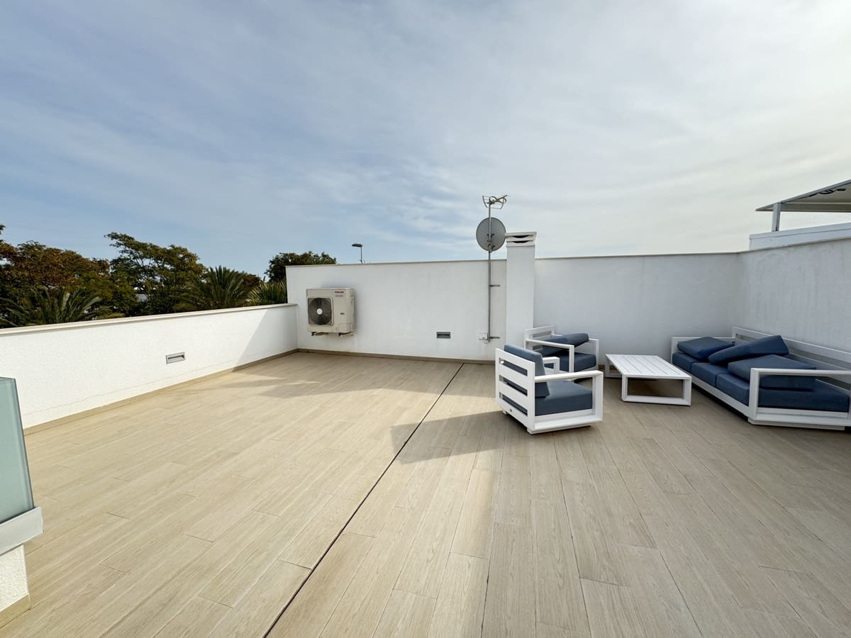 3 bedroom Villa for sale in Pilar de la Horadada - € 429,950 (Ref: 9299222)