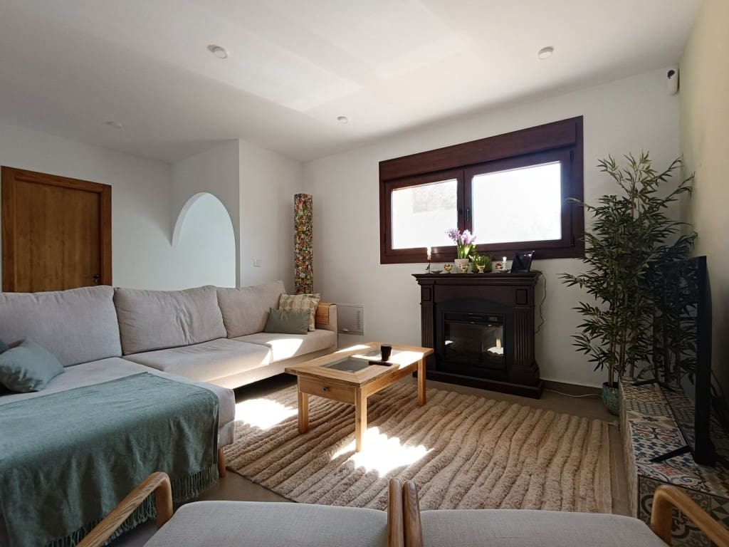 5 bedroom Villa for sale in Pinar de Campoverde with garage - € 810,000 (Ref: 9299276)