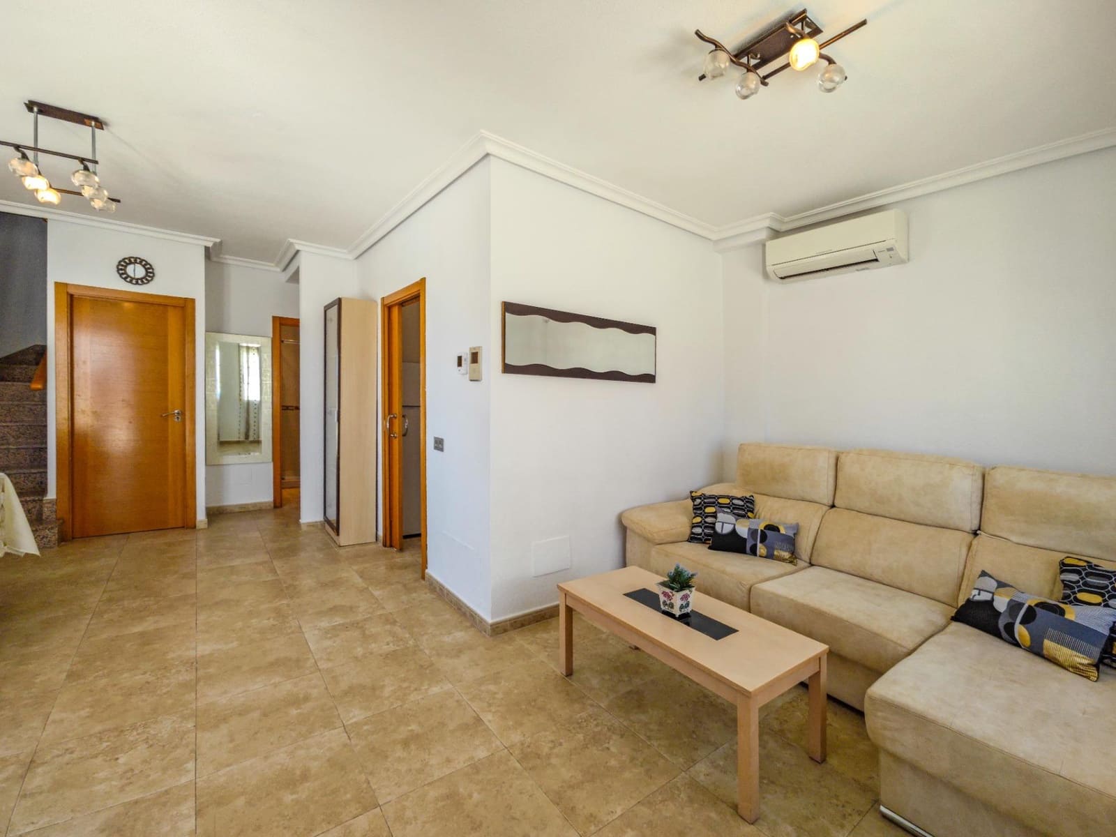 3 bedroom Villa for sale in Torrevieja with garage - € 450,000 (Ref: 9299297)