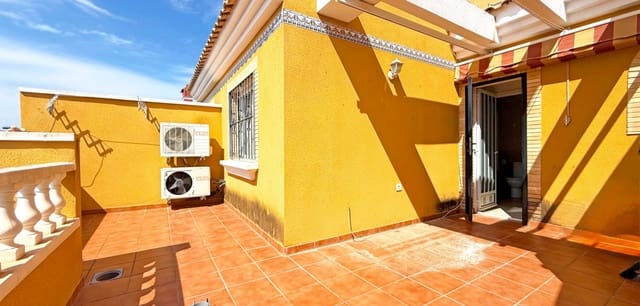 3 camera da letto Casa in vendita in Torrevieja con piscina - 175.000 € (Rif: 9299340)