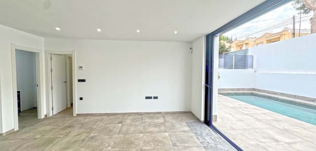 4 sypialnia Willa na sprzedaż w Torrevieja z basenem garażem - 495 000 € (Ref: 9299353)