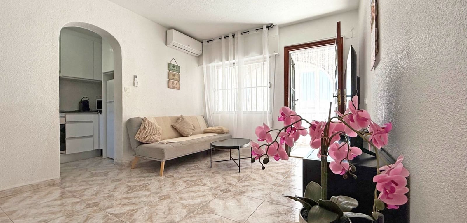 2 bedroom Apartment for sale in Torrevieja - € 169,900 (Ref: 9299365)