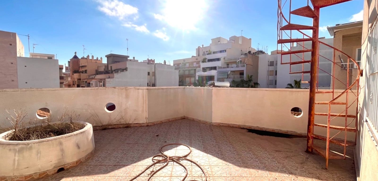 Local Comercial de 1 habitación en Torrevieja en venta - 430.000 € (Ref: 9299370)