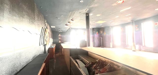 1 quarto Comercial para venda em Torrevieja - 430 000 € (Ref: 9299370)