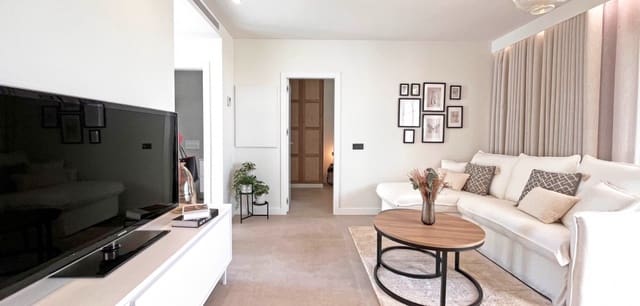 3 makuuhuone Omakotitalo myytävänä paikassa Torrevieja - 395 000 € (Ref: 9299379)