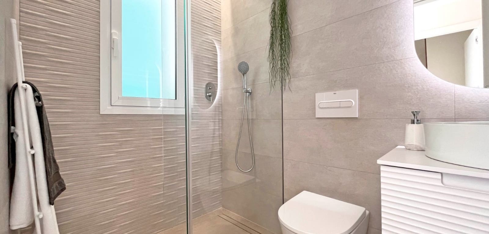 3 makuuhuone Omakotitalo myytävänä paikassa Torrevieja - 395 000 € (Ref: 9299379)