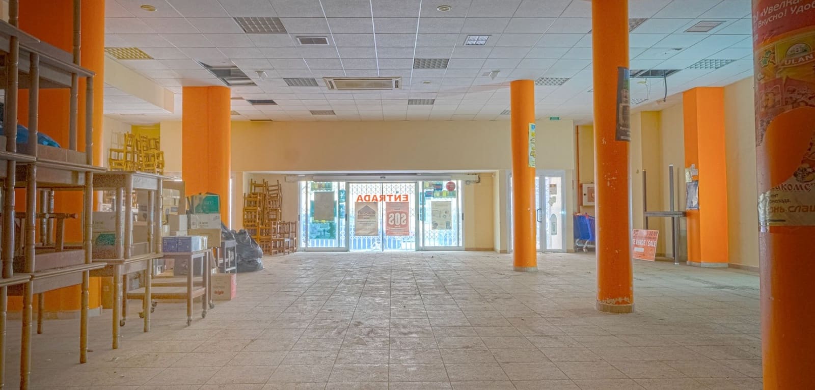 1 camera da letto Commerciale in vendita in Torrevieja - 420.000 € (Rif: 9299383)