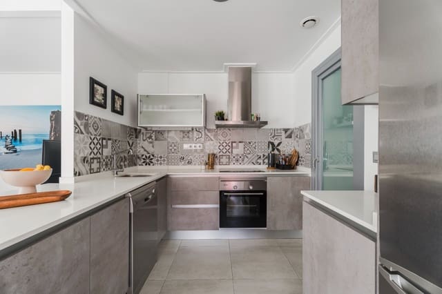 3 soveværelse Villa til salg i La Veleta, Torrevieja med swimmingpool garage - € 399.000 (Ref: 9299399)