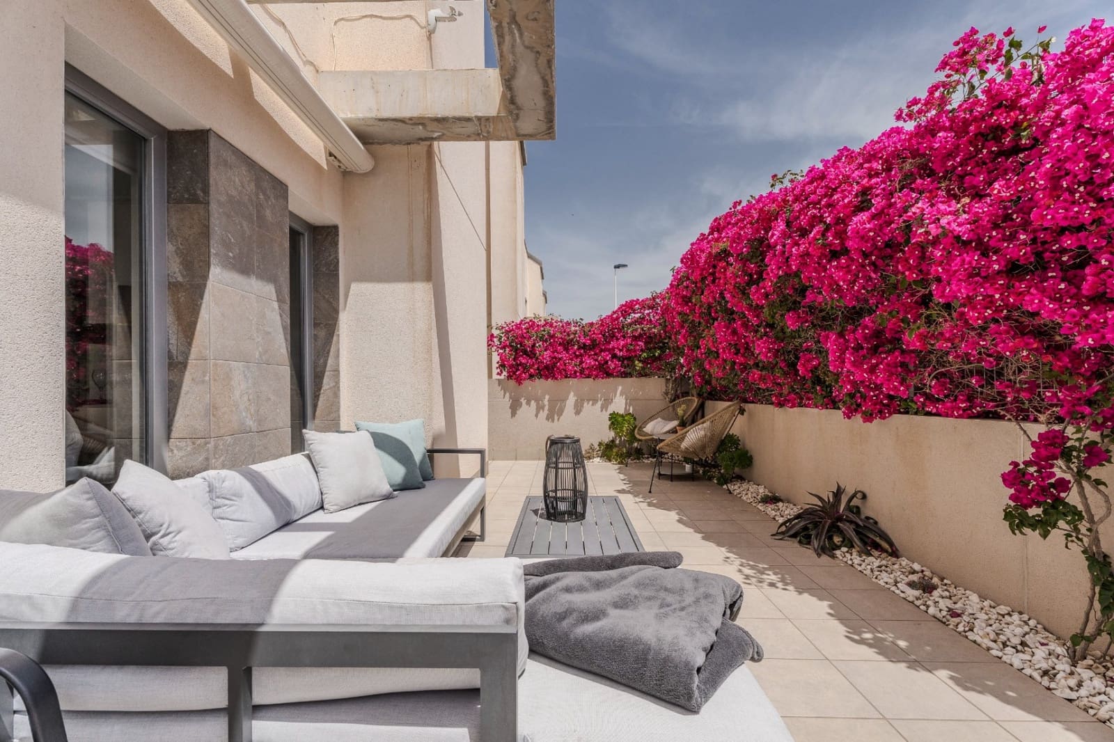 3 soveværelse Villa til salg i La Veleta med swimmingpool garage - € 399.000 (Ref: 9299399)