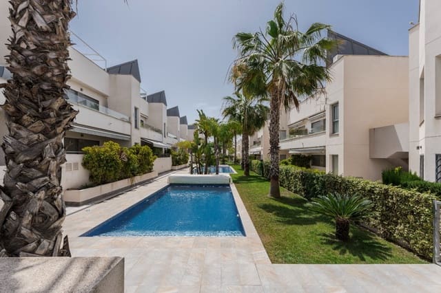 3 soveværelse Villa til salg i La Veleta, Torrevieja med swimmingpool garage - € 399.000 (Ref: 9299399)