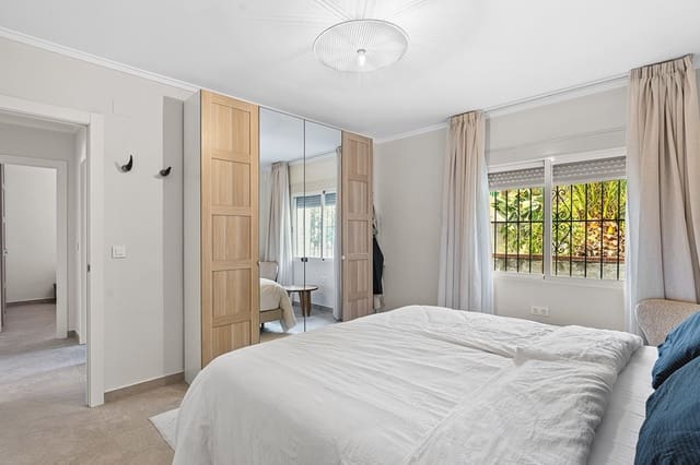 3 soveværelse Villa til salg i Cabo de las Huertas, Alicante by med swimmingpool garage - € 990.000 (Ref: 9299404)