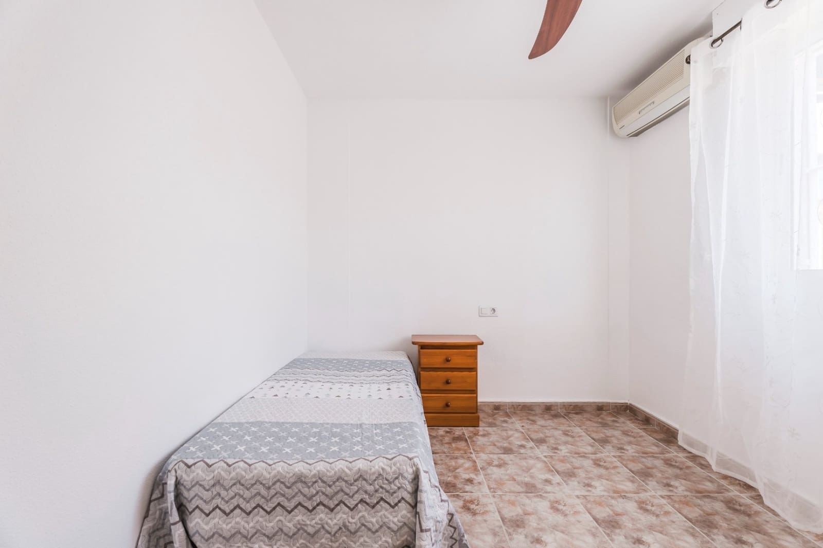 3 bedroom Townhouse for sale in Orihuela Costa with pool - € 189,000 (Ref: 9299406)