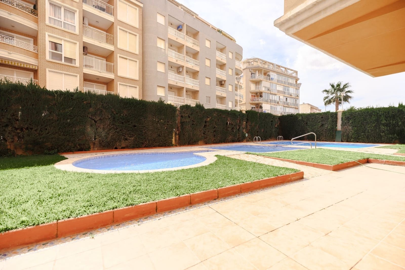2 sypialnia Apartament na sprzedaż w Torrevieja z basenem - 225 000 € (Ref: 9299422)