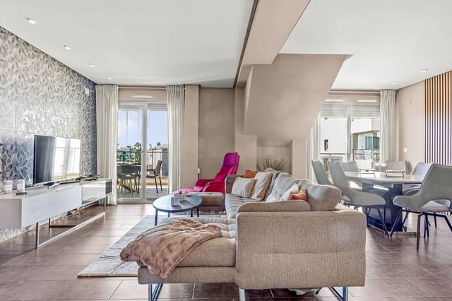 4 soverom Leilighet til salgs i Villamartin, Orihuela med svømmebasseng garasje - € 549 000 (Ref: 9299424)