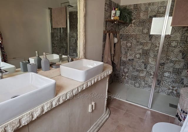 4 bedroom Townhouse for sale in Catral with garage - € 159,000 (Ref: 9308111)