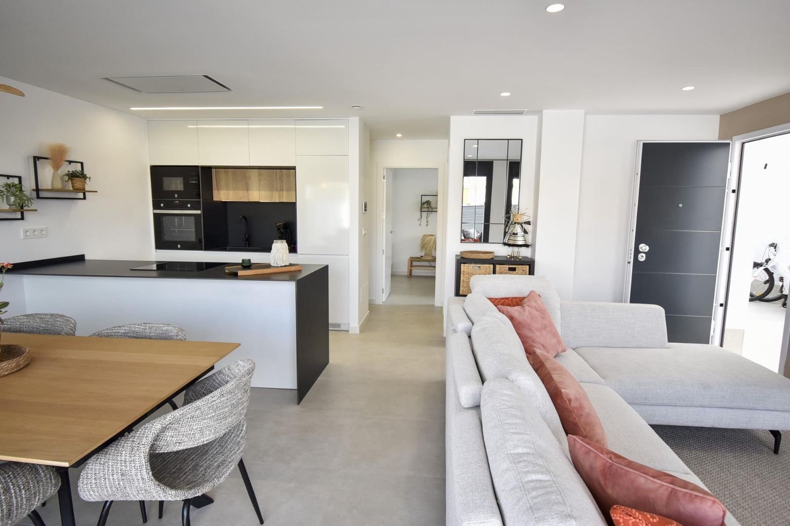 3 sypialnia Willa na sprzedaż w San Pedro del Pinatar z basenem garażem - 439 000 € (Ref: 9316312)