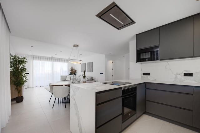 3 sypialnia Willa na sprzedaż w Torrevieja z basenem garażem - 585 000 € (Ref: 9316846)