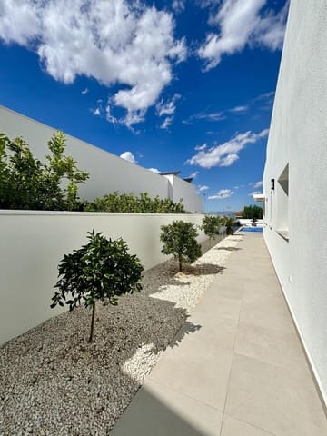 3 soverom Villa til salgs i Benijófar med svømmebasseng - € 478 732 (Ref: 9320872)