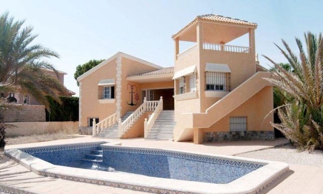 3 soveværelse Villa til salg i La Manga del Mar Menor med swimmingpool - € 780.000 (Ref: 9320971)