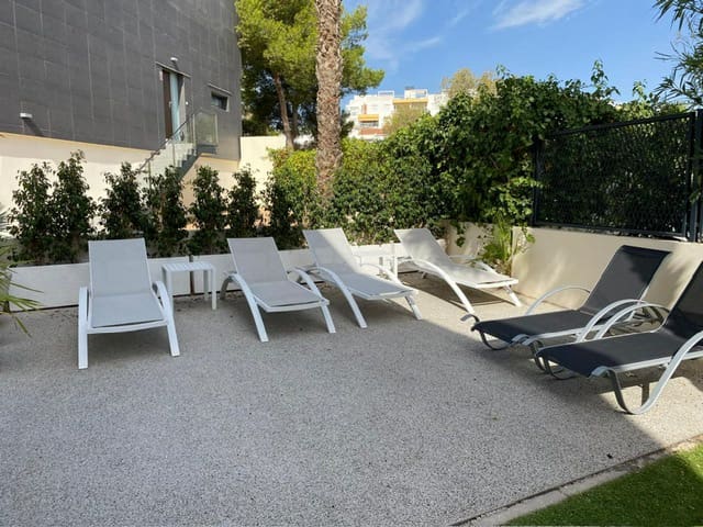 3 bedroom Villa for sale in Villamartin with pool - € 339,900 (Ref: 9321035)