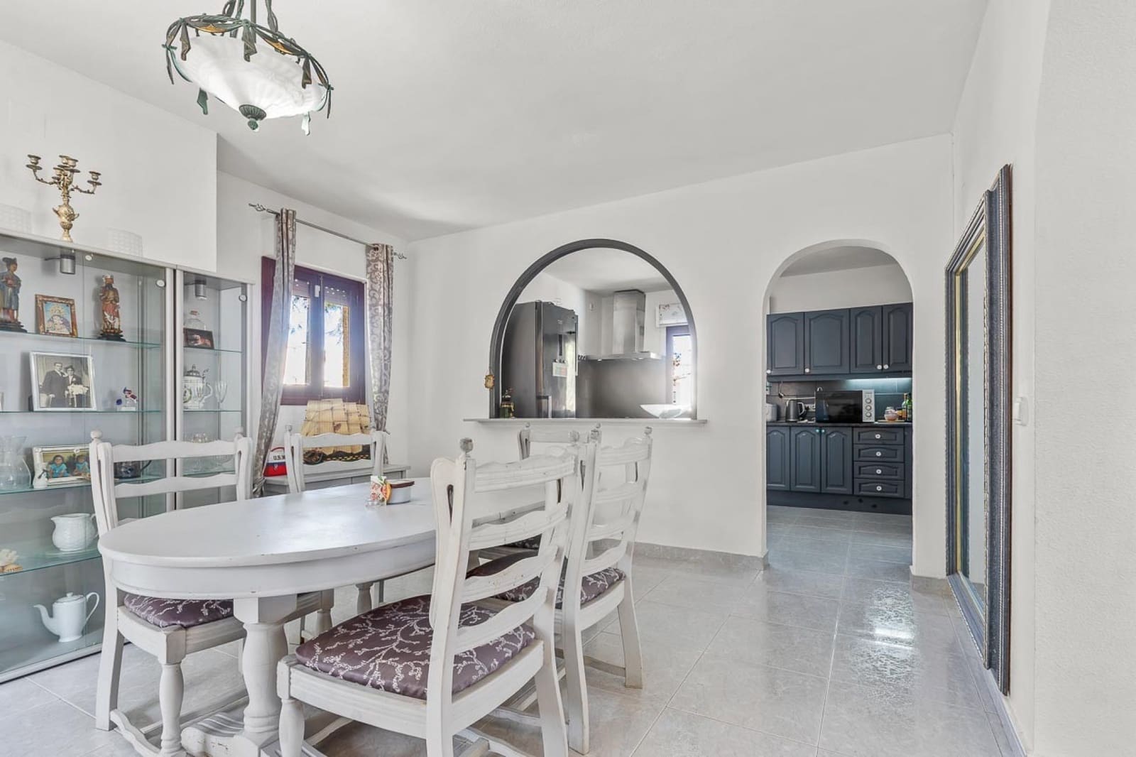 6 bedroom Villa for sale in Villamartin with pool garage - € 450,000 (Ref: 9321048)