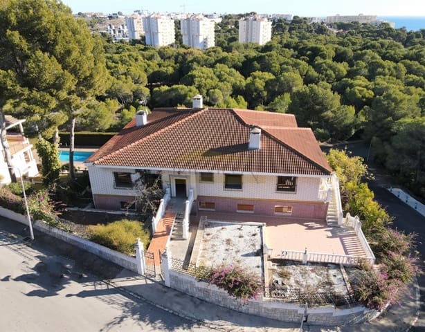 10 soverom Villa til salgs i Campoamor, Orihuela med svømmebasseng garasje - € 1 100 000 (Ref: 9321179)