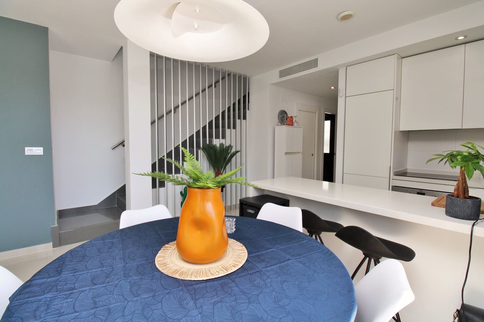 3 bedroom Villa for sale in Villamartin - € 405,000 (Ref: 9321274)