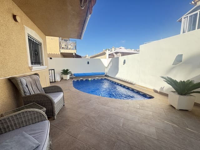 4 bedroom Villa for sale in Villamartin, Orihuela - € 379,000 (Ref: 9321309)