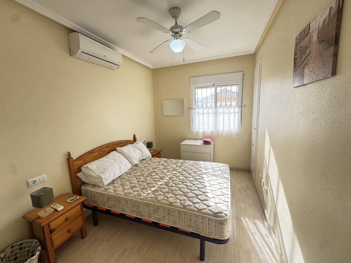 3 sypialnia Dom na sprzedaż w Villamartin - 199 995 € (Ref: 9358000)