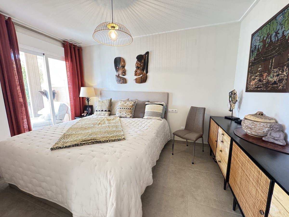 2 bedroom Apartment for sale in Villamartin - € 289,000 (Ref: 9358001)