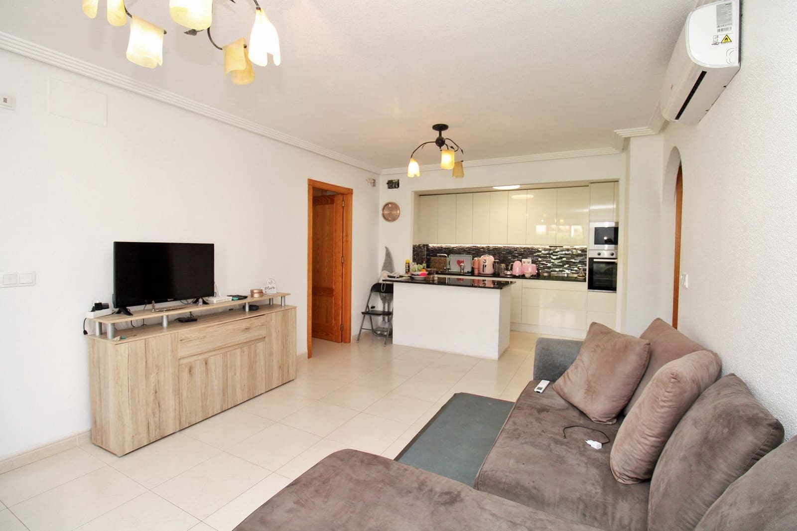 2 bedroom Apartment for sale in Playa Flamenca - € 215,000 (Ref: 9415005)