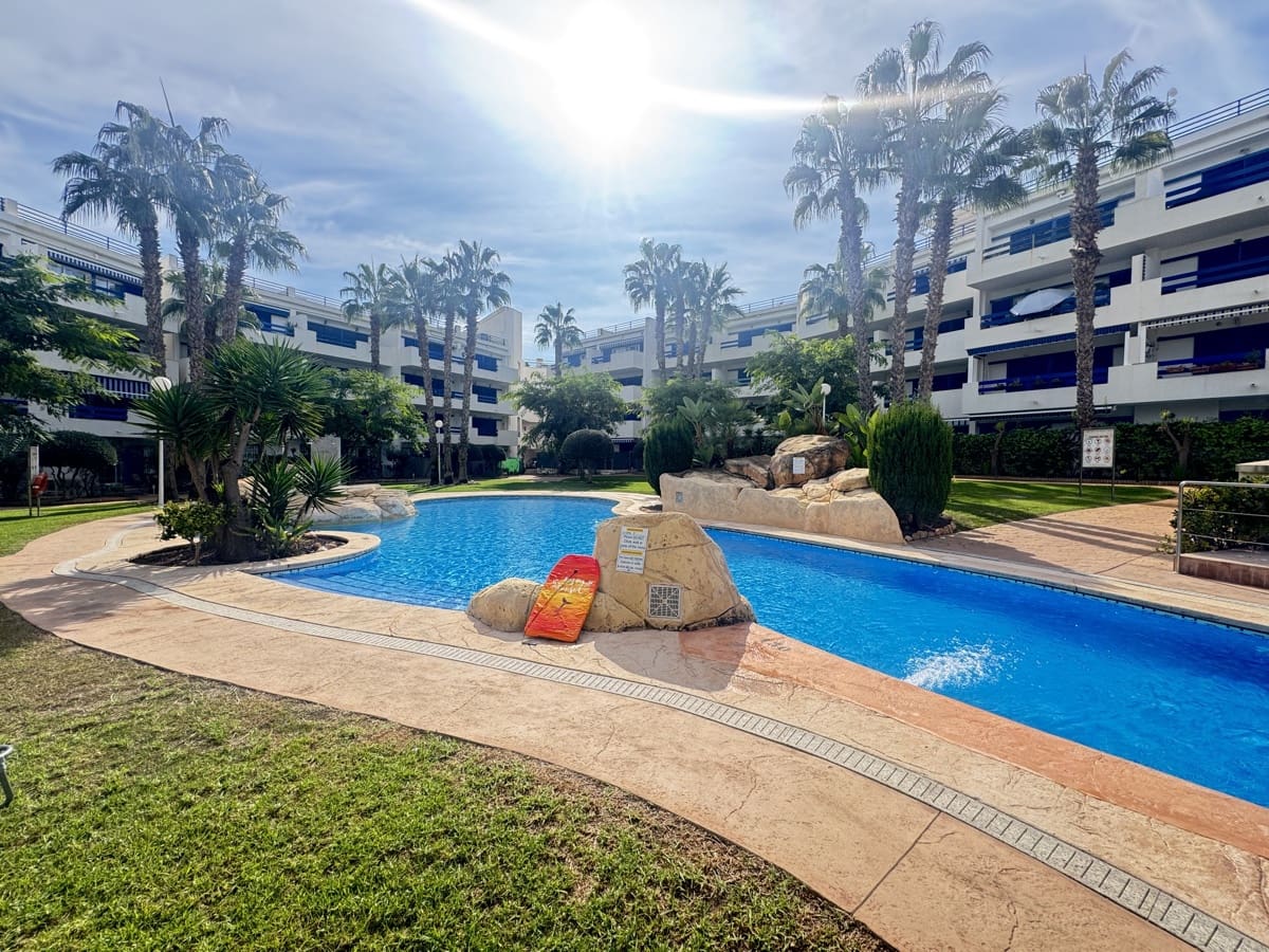 2 bedroom Apartment for sale in Playa Flamenca - € 189,995 (Ref: 9415052)