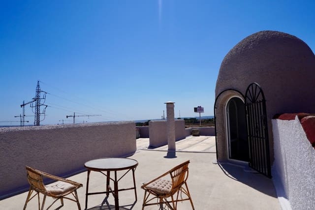 5 bedroom Villa for sale in Ciudad Quesada, Rojales with garage - € 458,000 (Ref: 9440870)