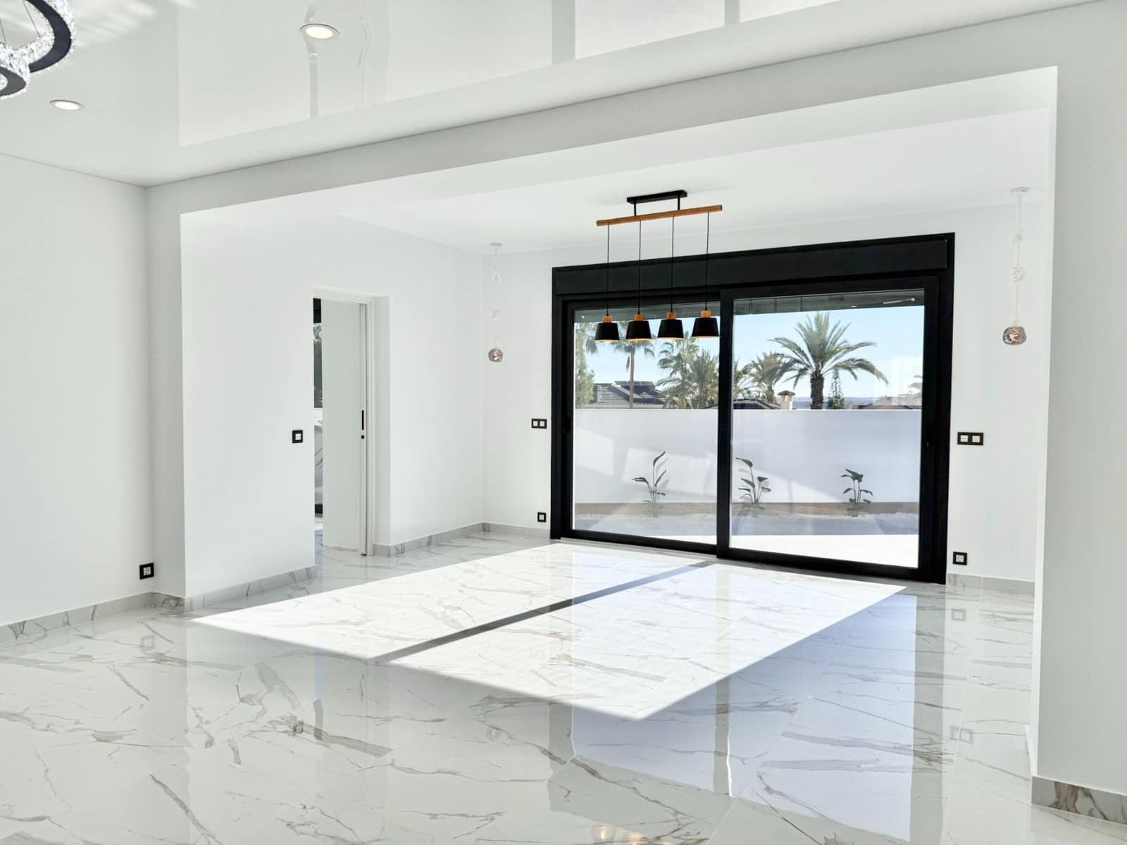 4 bedroom Villa for sale in Ciudad Quesada with pool garage - € 799,000 (Ref: 9440874)