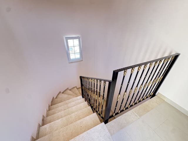 4 bedroom Villa for sale in Cabo Roig, Orihuela - € 910,000 (Ref: 9440877)