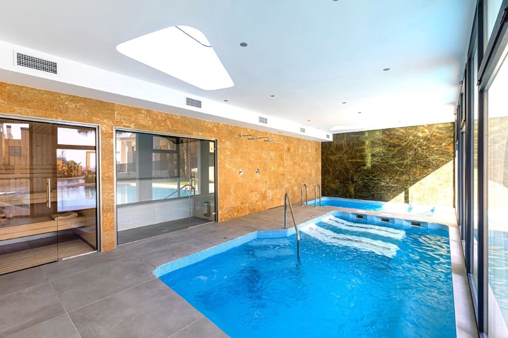 1 bedroom Apartment for sale in Alicante / Alacant city with pool garage - € 280,000 (Ref: 9440920)