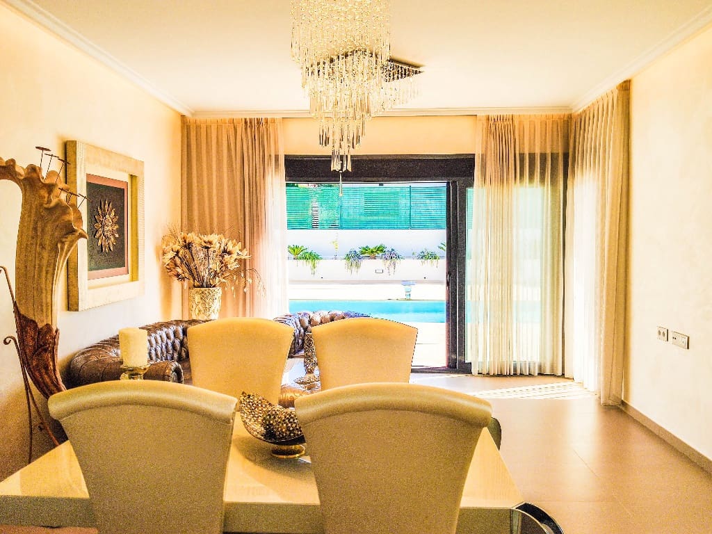 3 bedroom Villa for sale in Dehesa de Campoamor with pool garage - € 945,500 (Ref: 9440938)