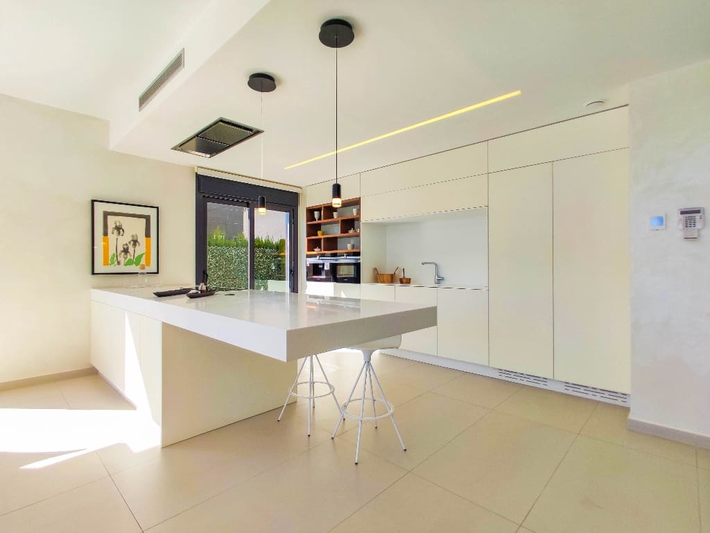 4 soveværelse Villa til salg i Dehesa de Campoamor med swimmingpool garage - € 1.050.000 (Ref: 9440941)