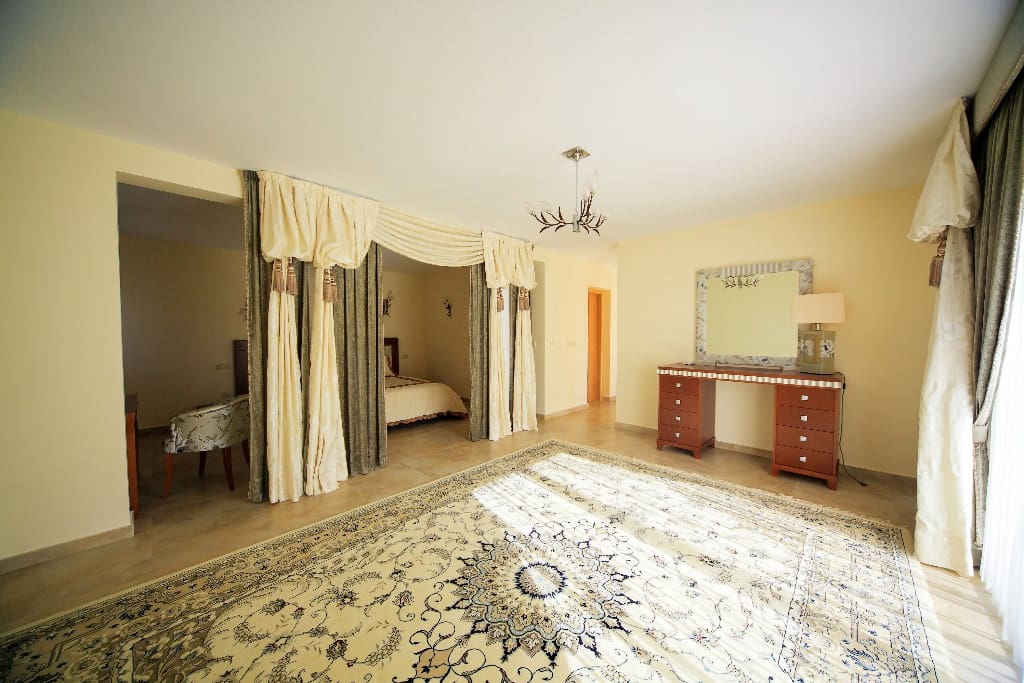 3 makuuhuone Huvila myytävänä paikassa Cabo Roig mukana uima-altaan 
autotalli - 1 300 000 € (Ref: 9440956)