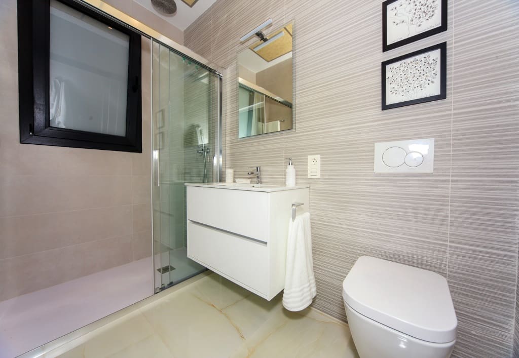 2 bedroom Apartment for sale in Los Altos with pool - € 309,000 (Ref: 9440958)