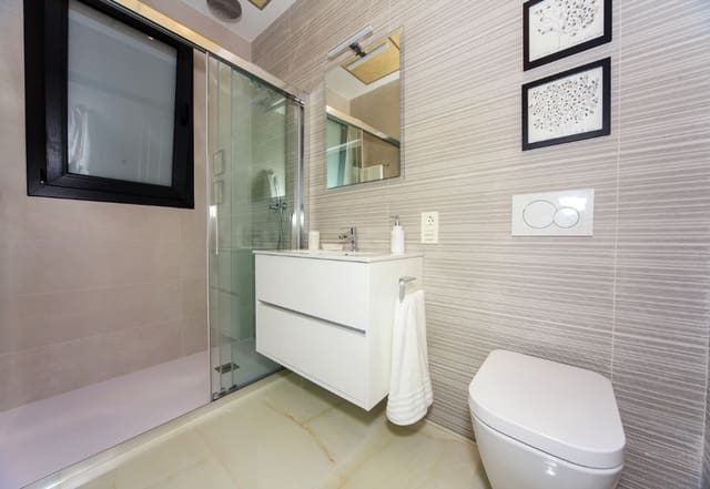 2 bedroom Apartment for sale in Los Altos with pool - € 309,000 (Ref: 9440958)