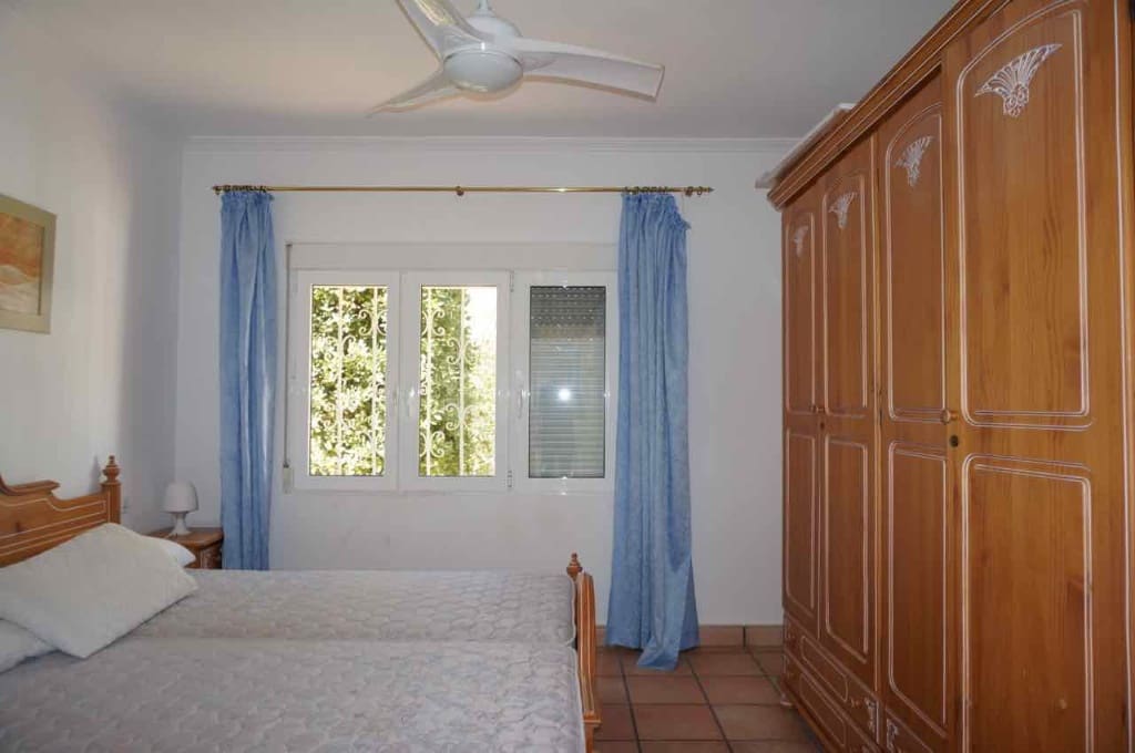 7 soverom Villa til salgs i Cabo Roig med svømmebasseng garasje - € 925 000 (Ref: 9440961)