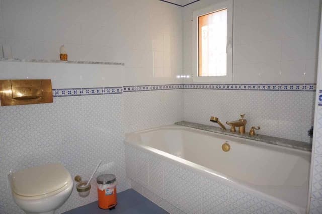 7 soverom Villa til salgs i Cabo Roig, Orihuela med svømmebasseng garasje - € 925 000 (Ref: 9440961)